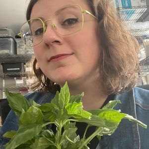 Meet your Posher, Danielle